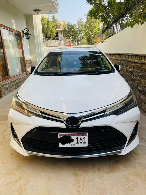 Toyota Corolla 2017 for Sale in Karachi Image-1