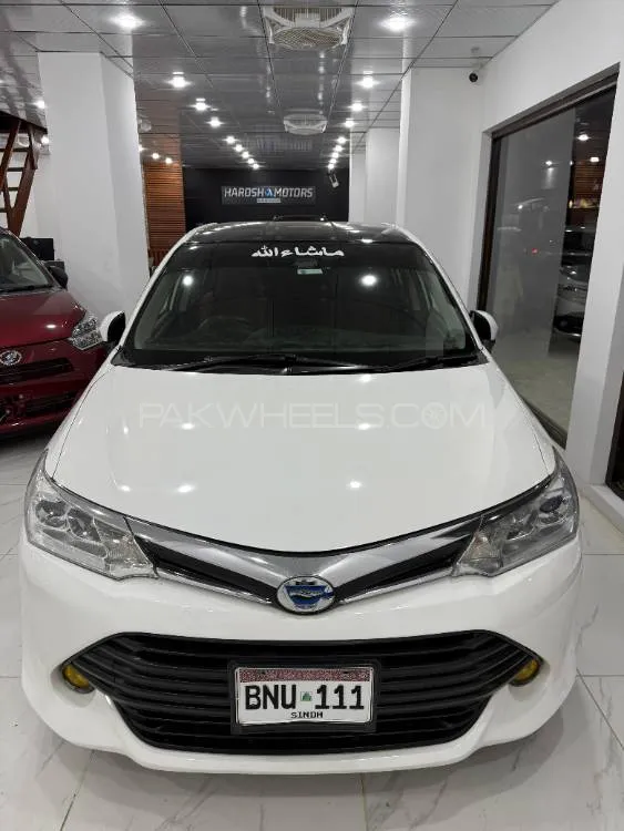 Toyota Corolla Axio 2015 for Sale in Karachi Image-1