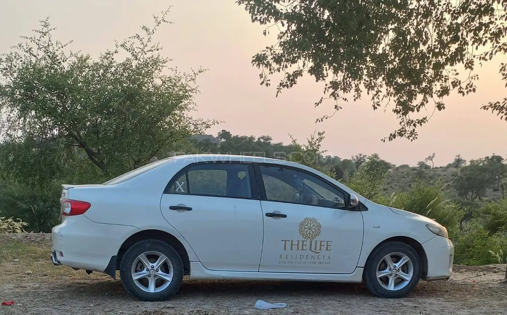 Toyota Corolla 2011 for Sale in Islamabad Image-1
