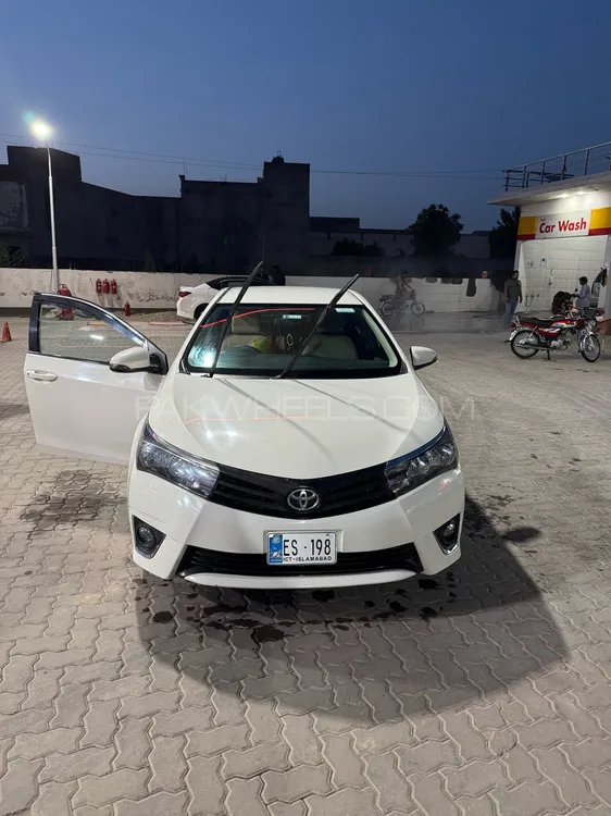 Toyota Corolla 2015 for Sale in Gujrat Image-1