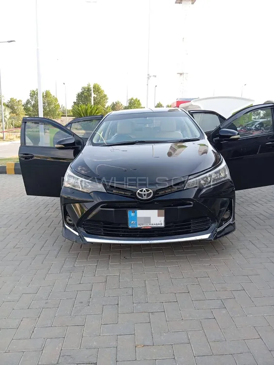 Toyota Corolla 2017 for Sale in Islamabad Image-1