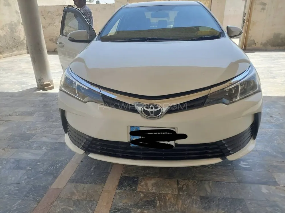 Toyota Corolla 2018 for Sale in Islamabad Image-1