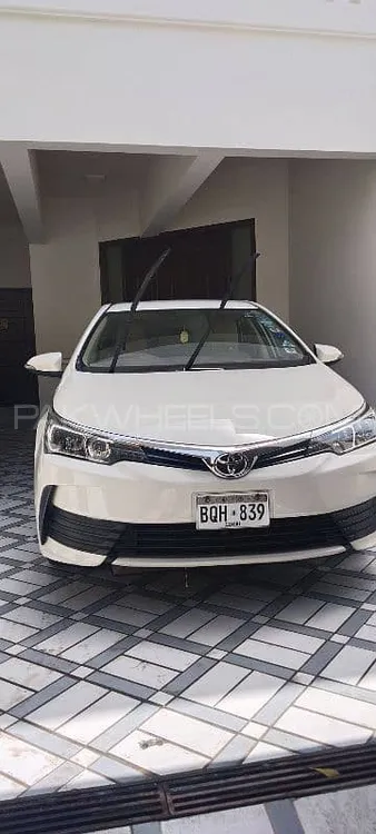 Toyota Corolla 2019 for Sale in Karachi Image-1
