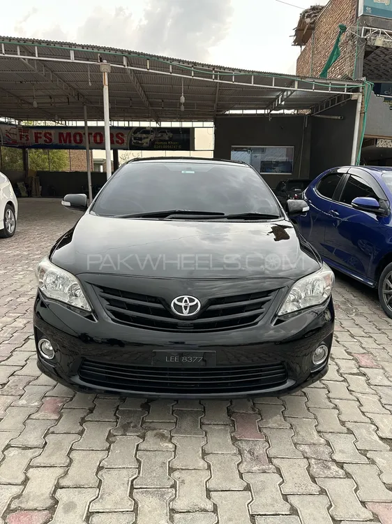 Toyota Corolla 2014 for Sale in Peshawar Image-1