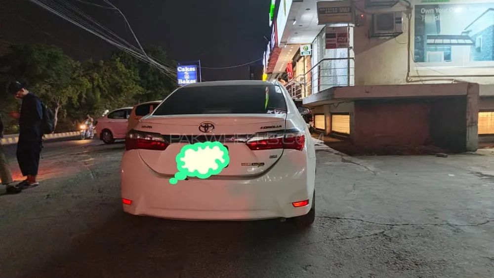 Toyota Corolla 2016 for Sale in Lahore Image-1
