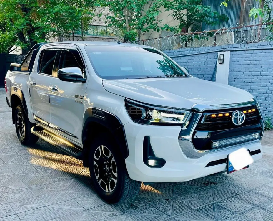 Toyota Hilux 2021 for Sale in Islamabad Image-1