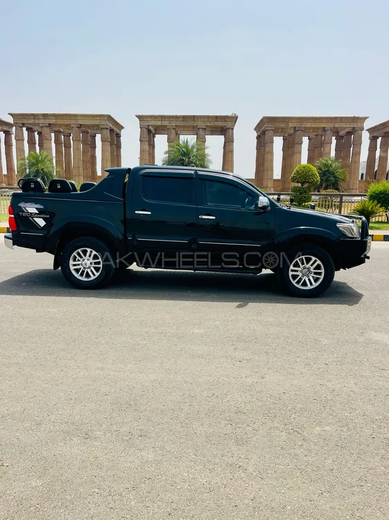 ٹویوٹا ہائیلکس 2013 for Sale in فیصل آباد Image-1