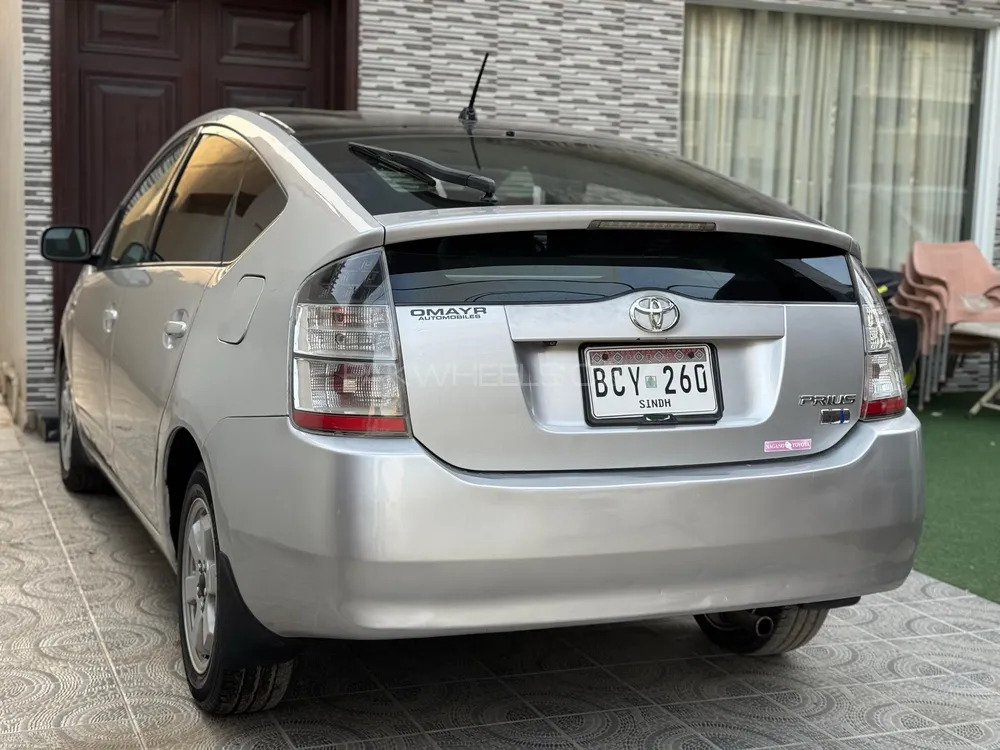ٹویوٹا پریوس 2011 for Sale in کراچی Image-1