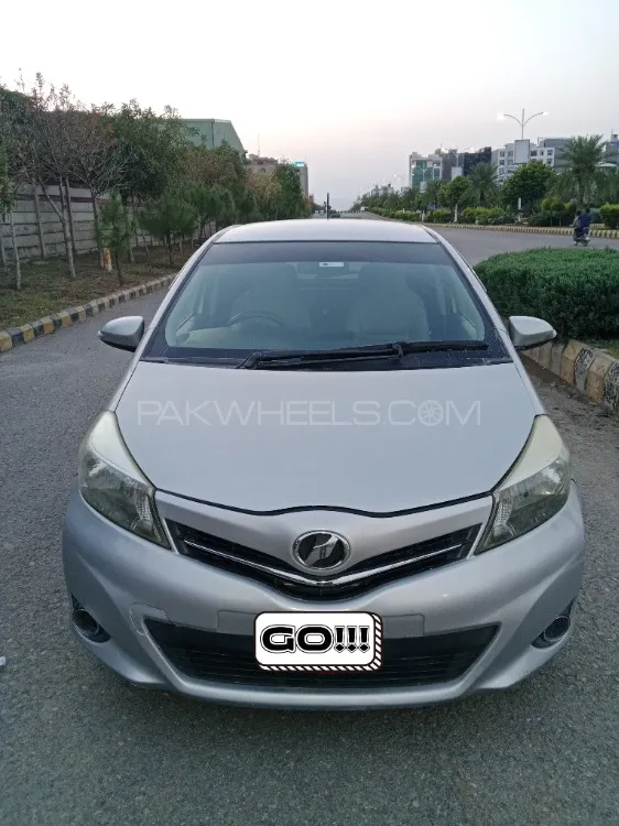 Toyota Vitz 2012 for Sale in Islamabad Image-1