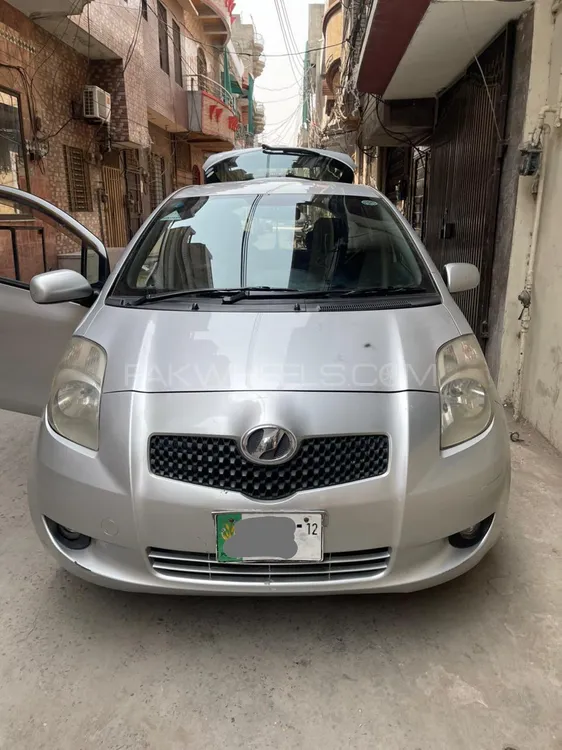 Toyota Vitz 2007 for Sale in Lahore Image-1
