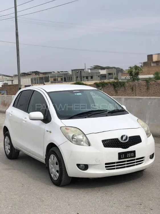 Toyota Vitz 2007 for Sale in Peshawar Image-1