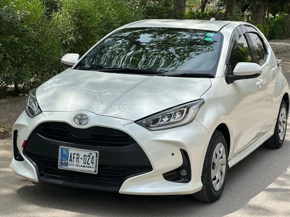 Toyota Yaris Hatchback 2020 for Sale in Peshawar Image-1