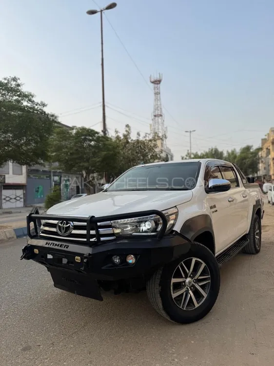 Toyota Hilux 2019 for Sale in Karachi Image-1