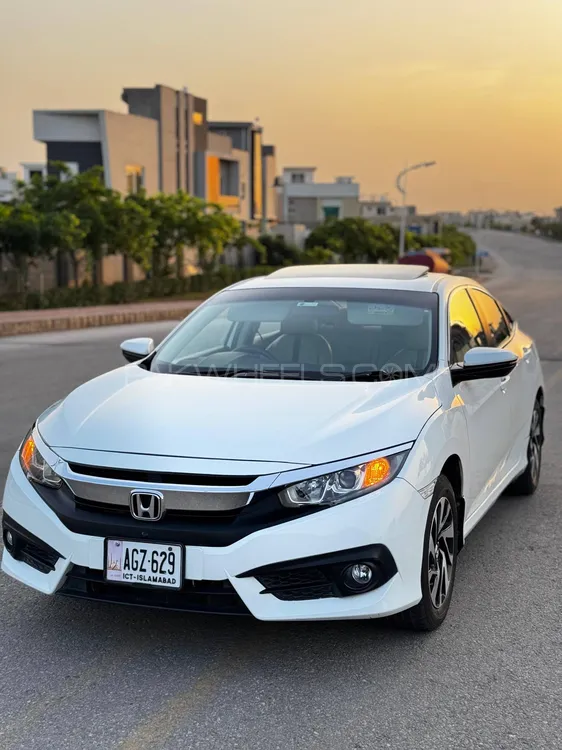 Honda Civic 2018 for Sale in Peshawar Image-1