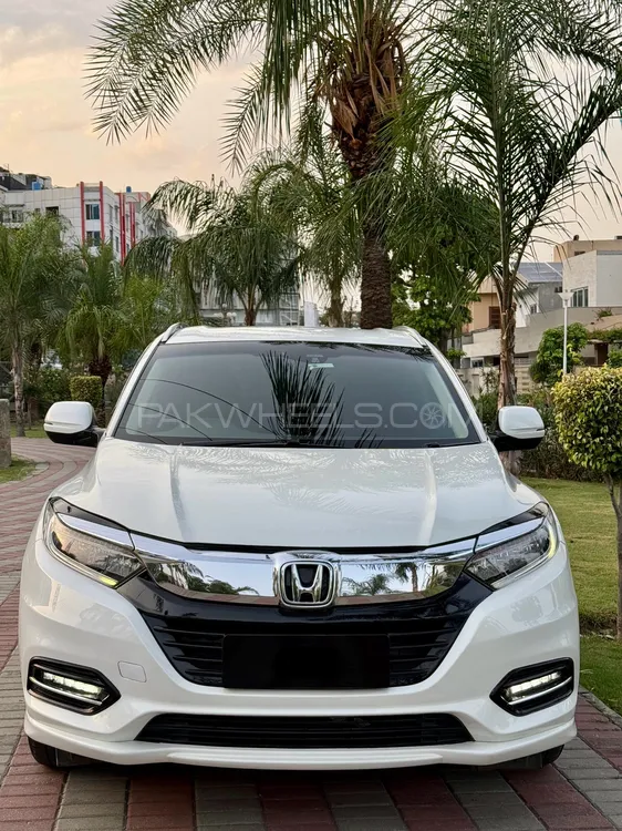 Honda Vezel 2015 for Sale in Islamabad Image-1