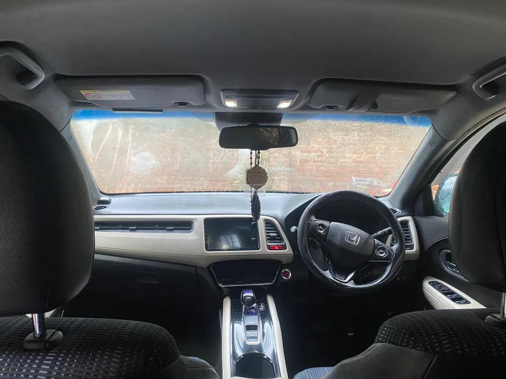 Honda Vezel 2015 for Sale in Lahore Image-1