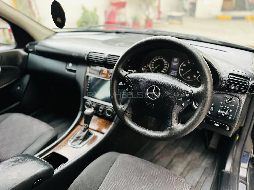 Mercedes Benz C Class 2005 for Sale in Rawalpindi Image-1