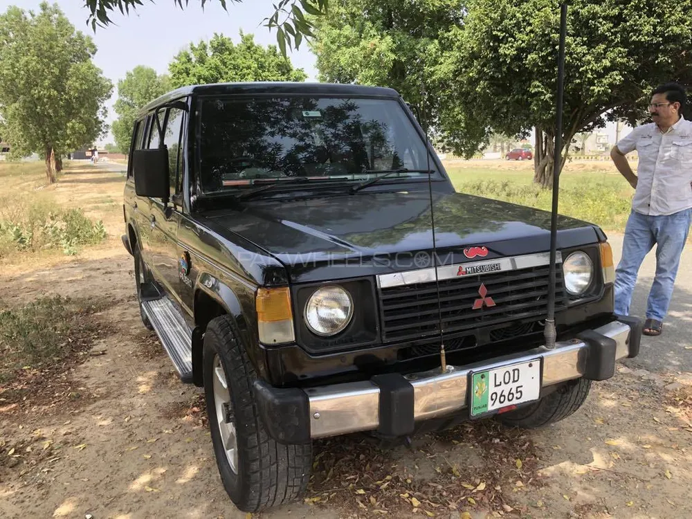 مٹسوبیشی پجیرو 1987 for Sale in لاہور Image-1