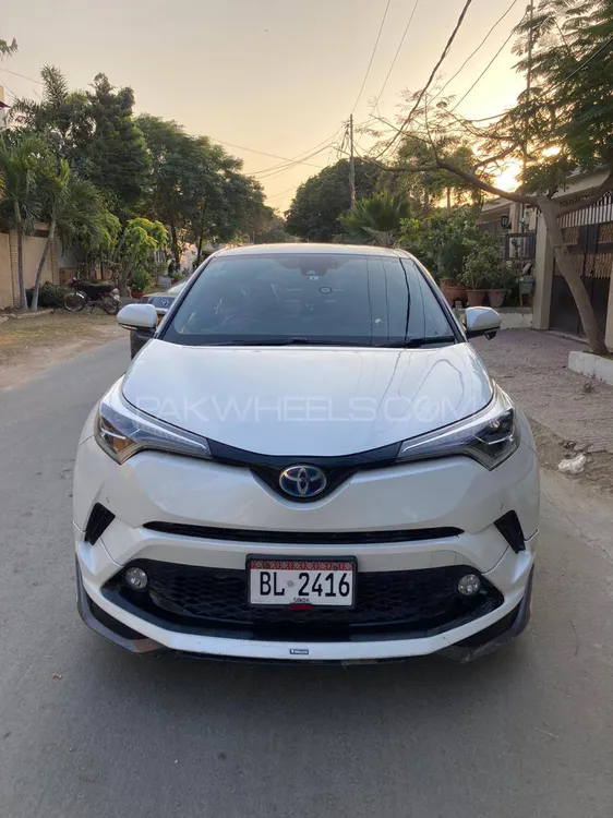 Toyota C-HR 2017 for Sale in Karachi Image-1