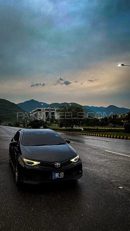 Toyota Corolla 2017 for Sale in Islamabad Image-1