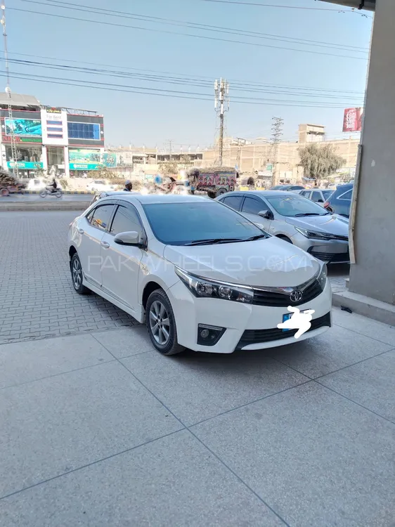 Toyota Corolla 2016 for Sale in Peshawar Image-1