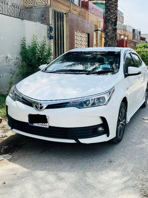 Toyota Corolla 2018 for Sale in Mardan Image-1
