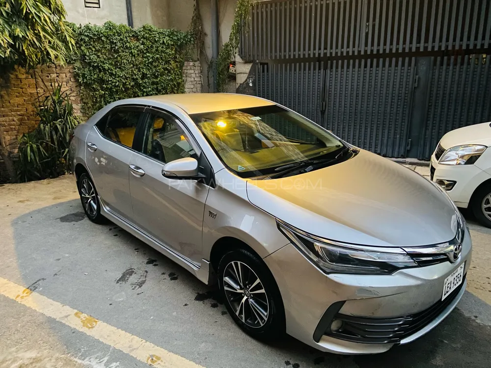 Toyota Corolla 2018 for Sale in Lahore Image-1