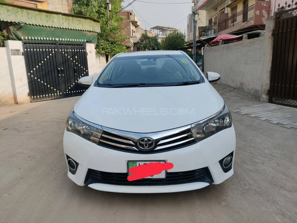 Toyota Corolla 2015 for Sale in Sargodha Image-1