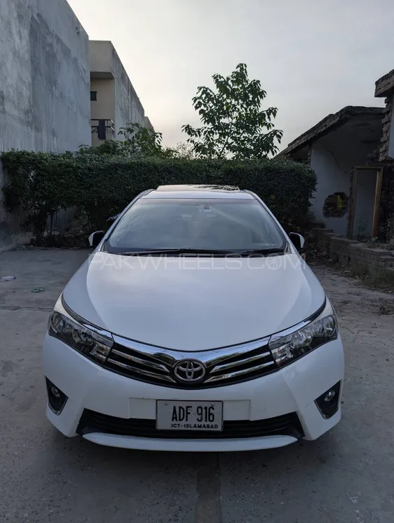 Toyota Corolla 2017 for Sale in Islamabad Image-1