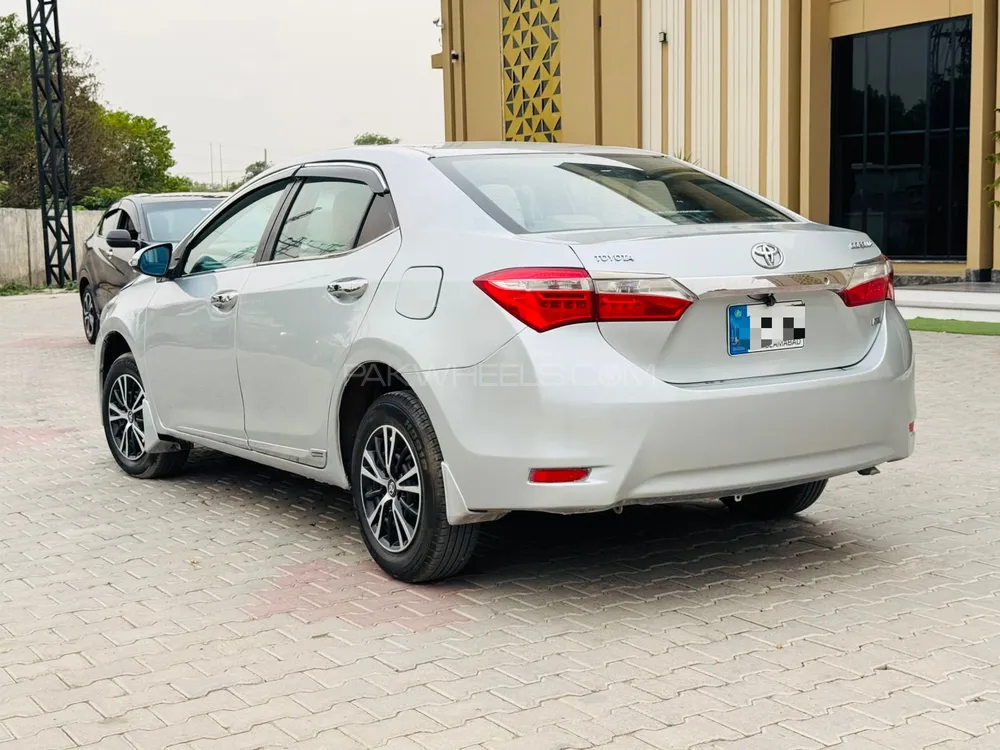Toyota Corolla 2016 for Sale in Islamabad Image-1