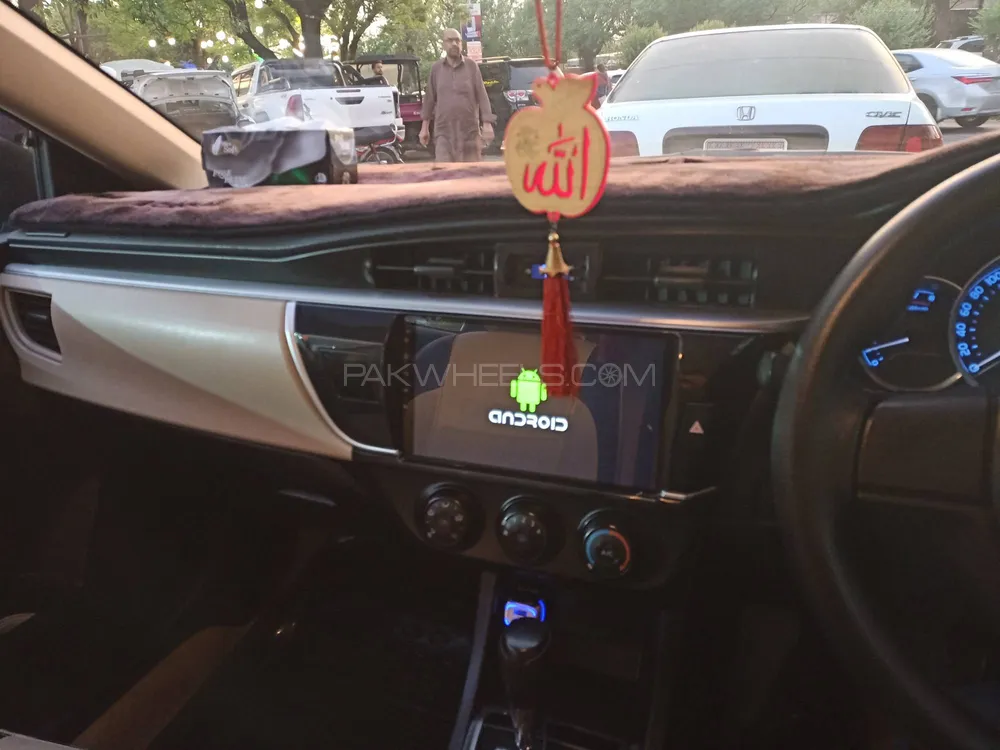 Toyota Corolla 2015 for Sale in Islamabad Image-1