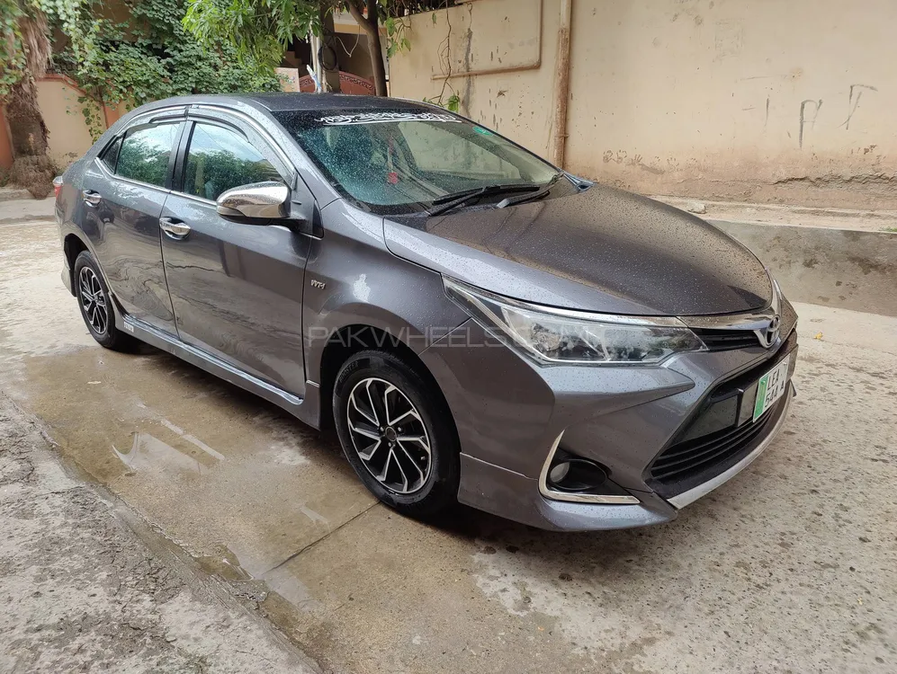 Toyota Corolla 2017 for Sale in Islamabad Image-1