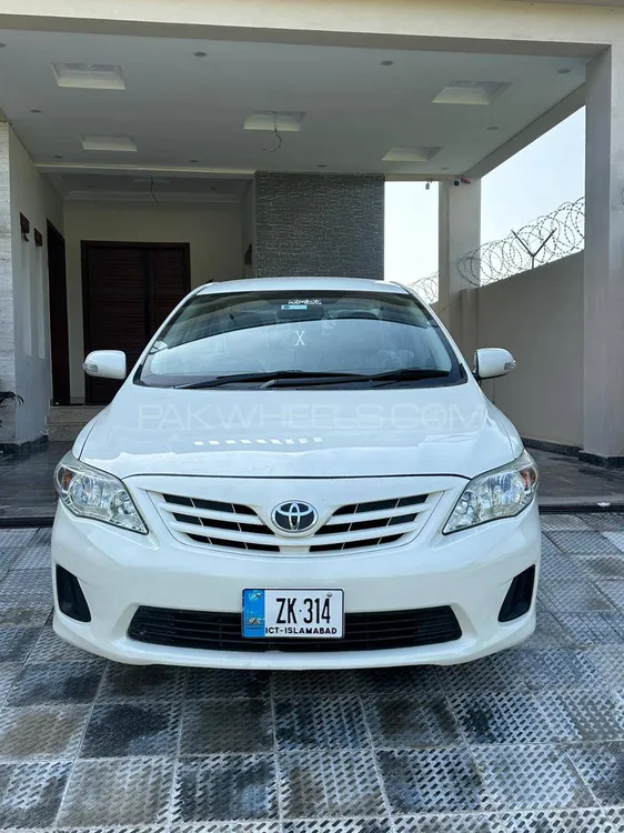 Toyota Corolla 2013 for Sale in Islamabad Image-1