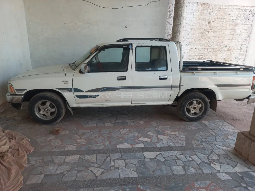 Toyota Hilux 1992 for Sale in Peshawar Image-1