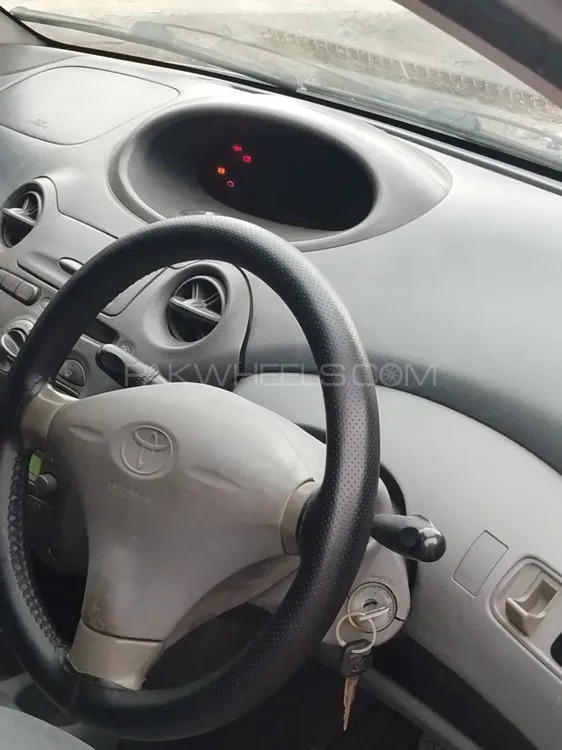 Toyota Vitz 1999 for Sale in Peshawar Image-1