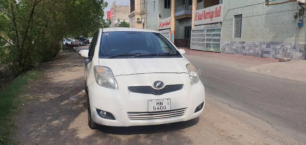 Toyota Vitz 2009 for Sale in Lahore Image-1