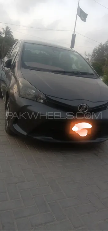 Toyota Vitz 2016 for Sale in Karachi Image-1