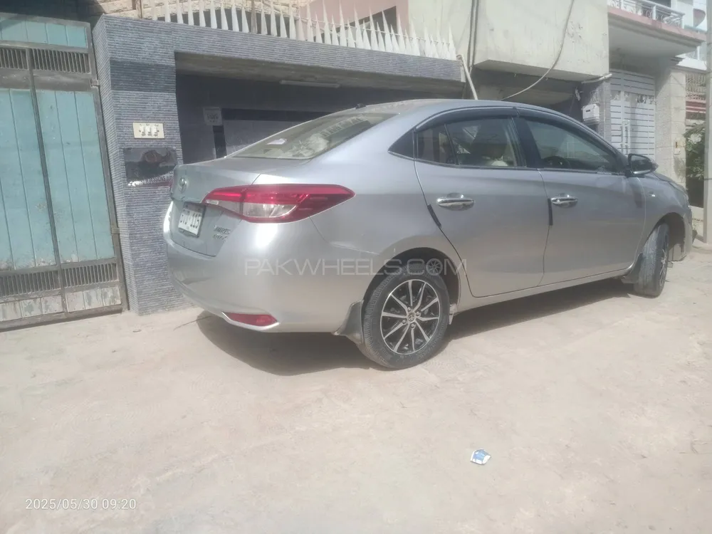 Toyota Yaris Sedan 2021 for Sale in Karachi Image-1