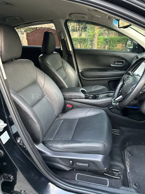 Honda Vezel 2021 for Sale in Rawalpindi Image-1
