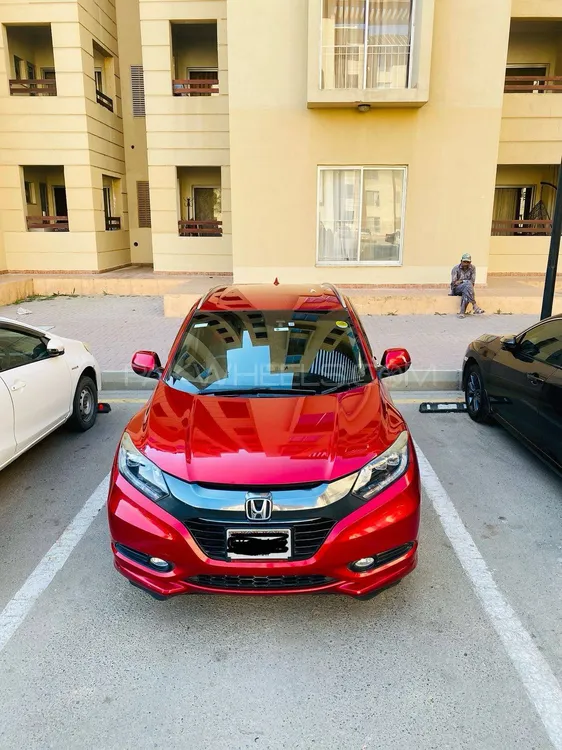 Honda Vezel 2015 for Sale in Karachi Image-1
