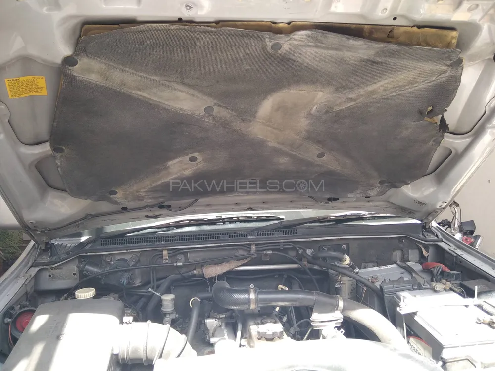 Mitsubishi Pajero 2005 for Sale in Dera ismail khan Image-1