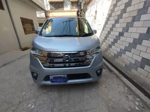 Nissan Dayz Highway Star G 2015 for Sale