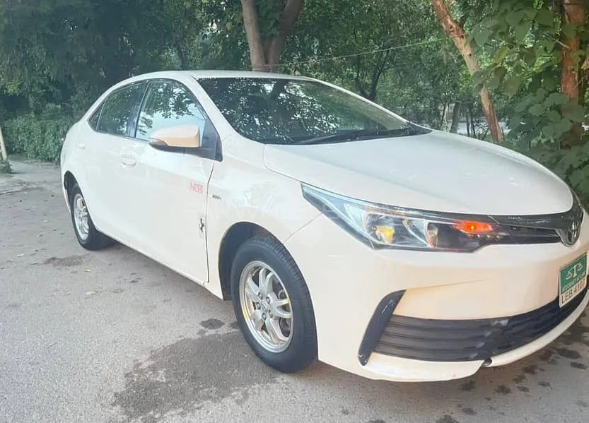 Toyota Corolla 2015 for Sale in Lahore Image-1