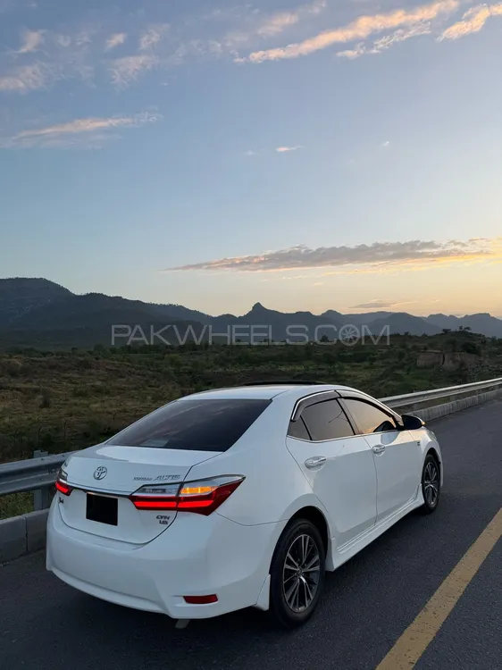 Toyota Corolla 2017 for Sale in Islamabad Image-1