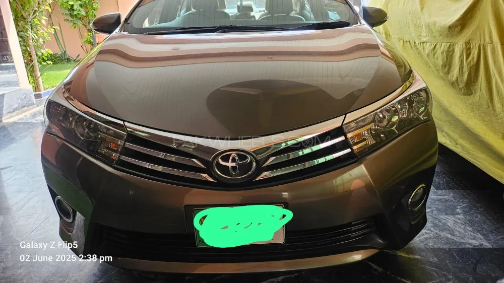 Toyota Corolla 2017 for Sale in Lahore Image-1