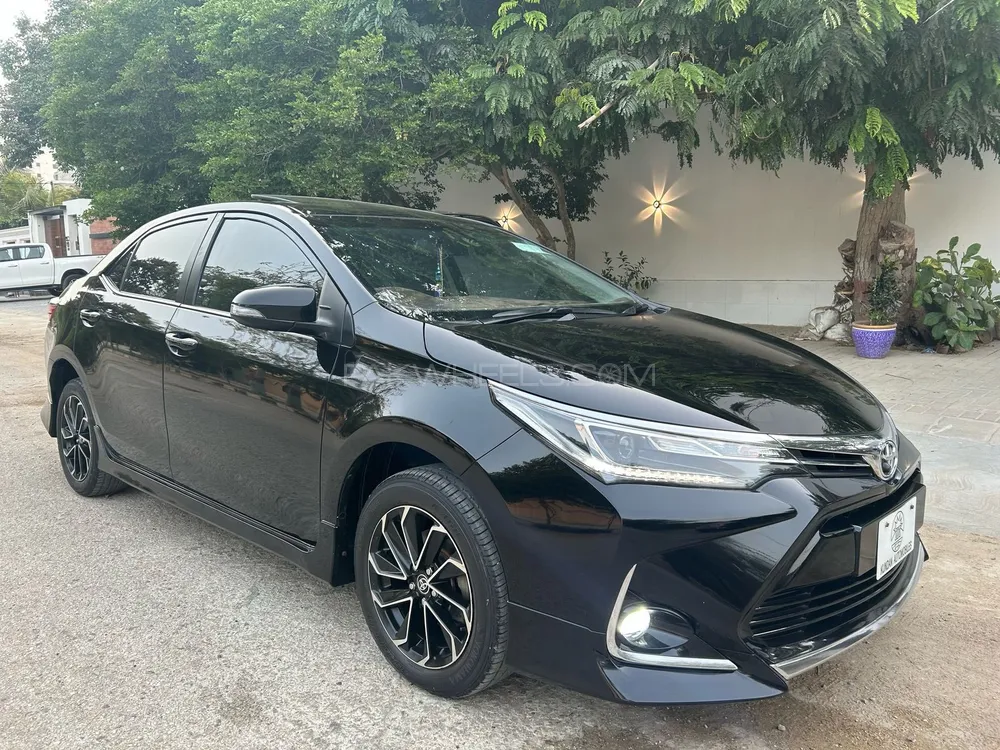 Toyota Corolla 2023 for Sale in Karachi Image-1