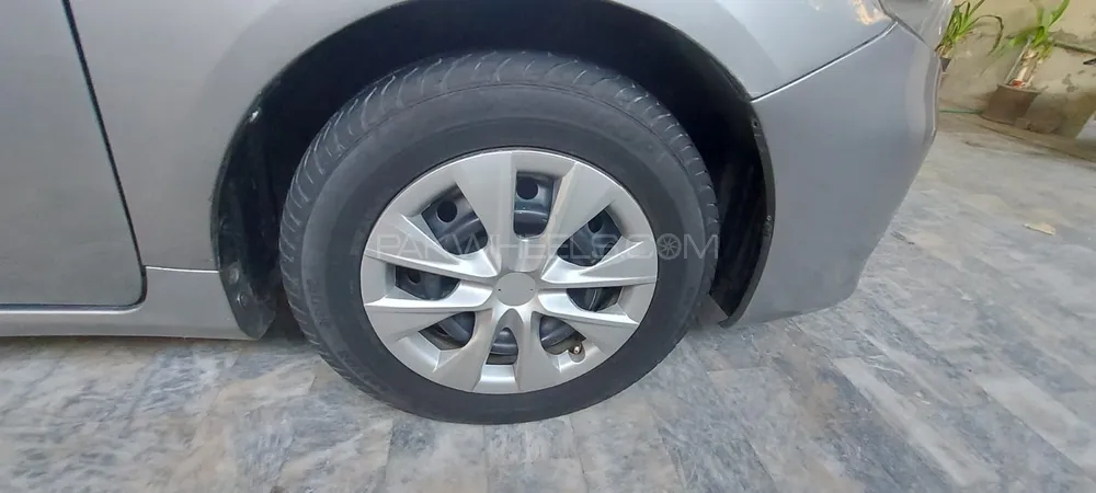 Toyota Corolla 2013 for Sale in Lahore Image-1