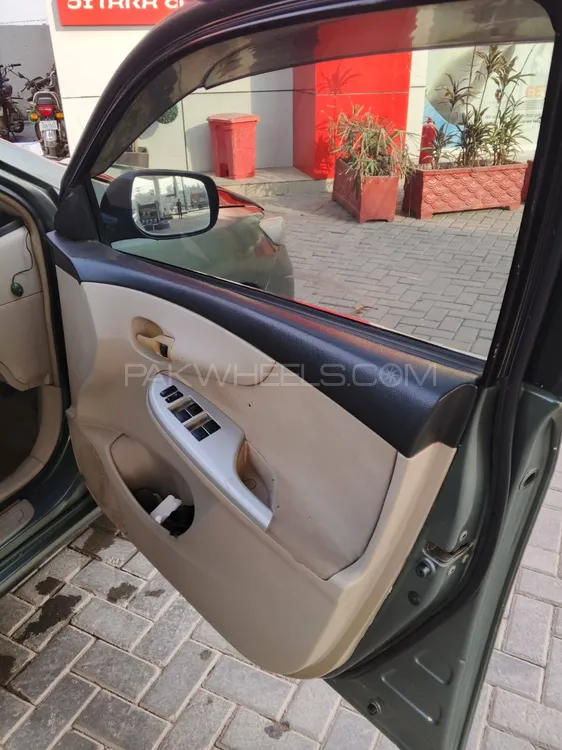 Toyota Corolla 2013 for Sale in Chiniot Image-1