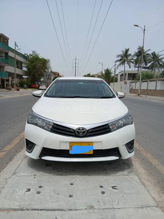 Toyota Corolla 2015 for Sale in Karachi Image-1