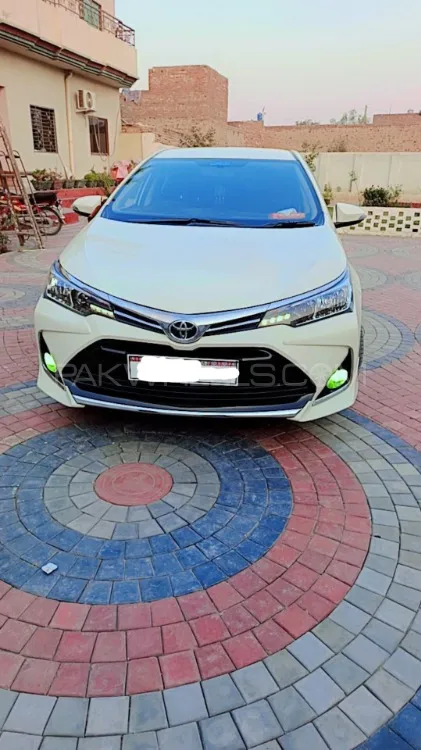 Toyota Corolla 2017 for Sale in Muzaffar Gargh Image-1